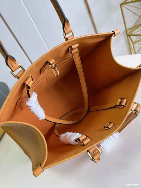 VUITTON LOUIS MM ONTHEGO 0608
